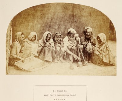 Changars, Tribu Nómada de Baja Casta, Lahore, de The People of India, por J. Forbes Watson, publicado en 1868 de English Photographer